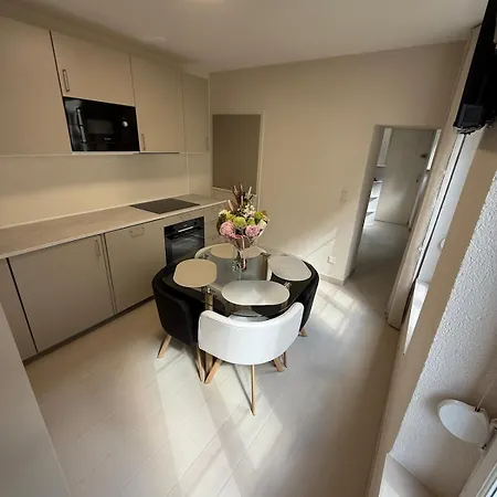 Appartement Design Chaleureux, *